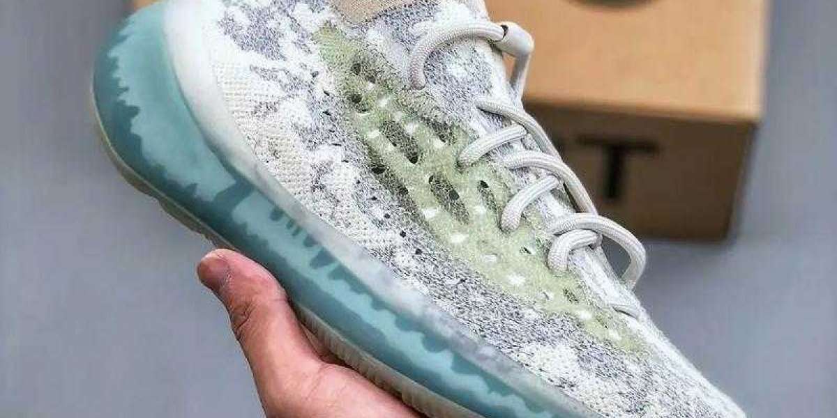 Yeezy 380：未來主義與舒適度的完美結合